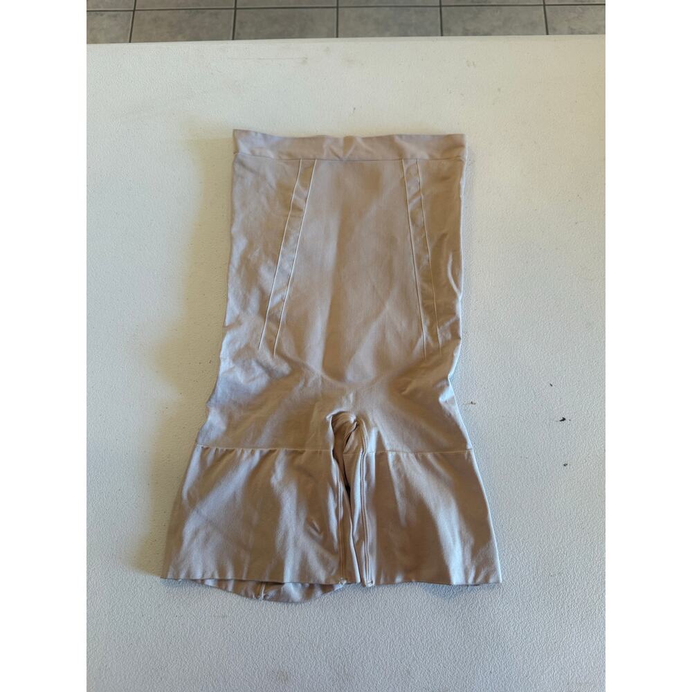 Spanx Higher Power Short Mid-Thigh Body Shaper Sz M Nude Soft Beige High Waisted